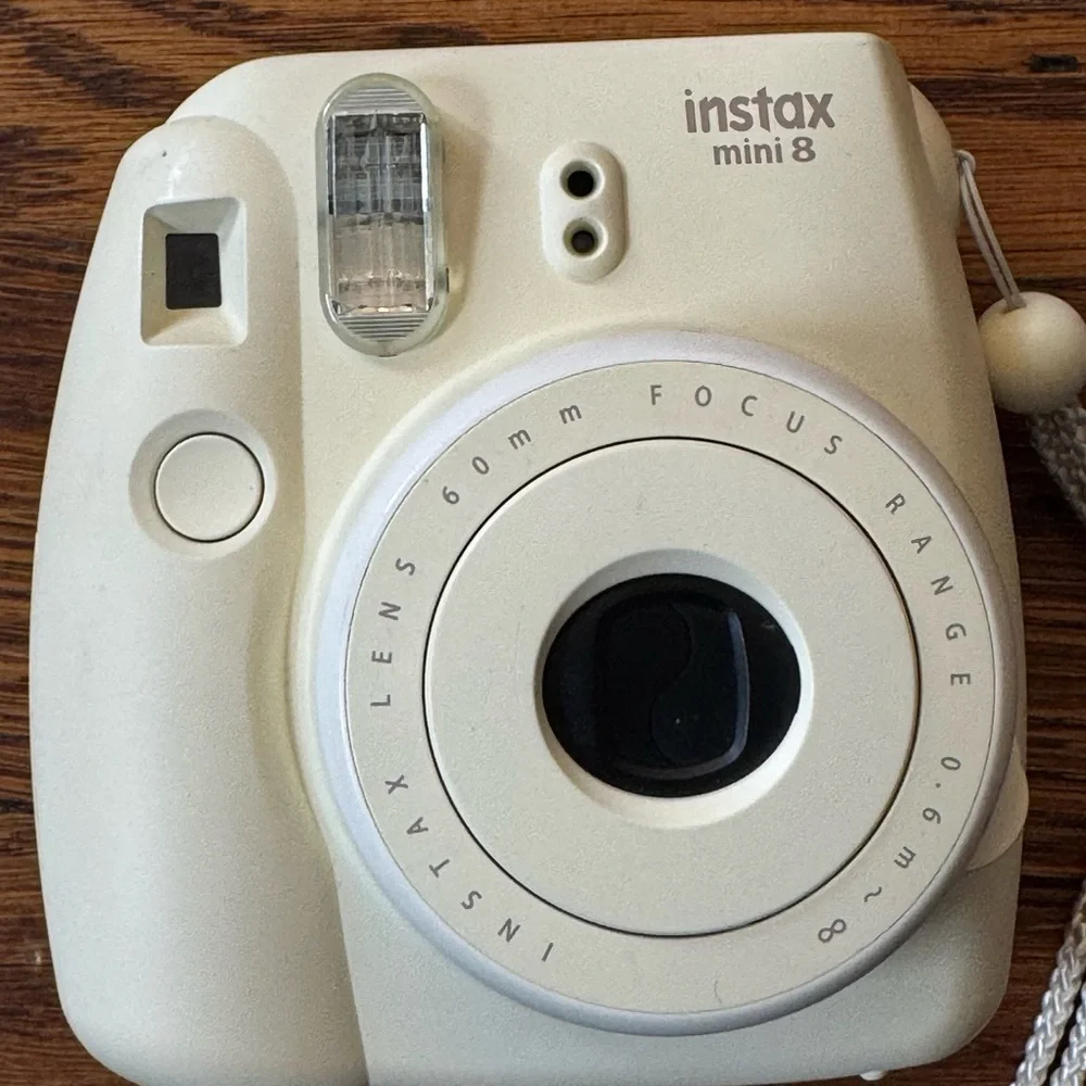 Fuji-film Instax Mini 8 Instant Camera - Cream